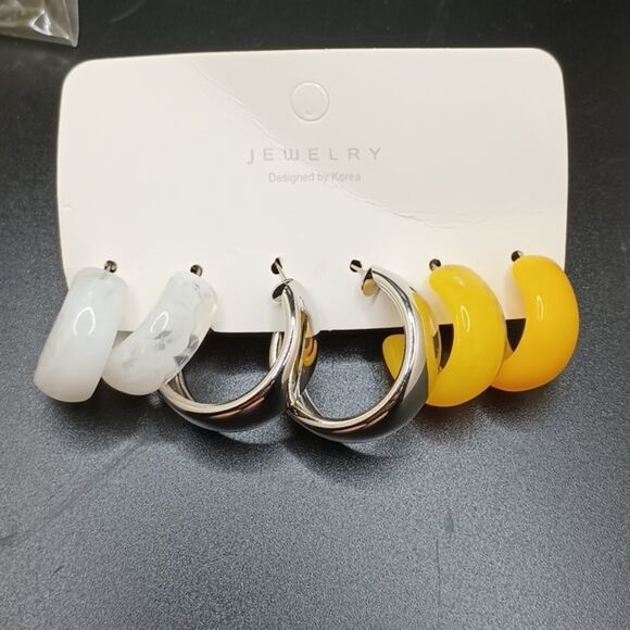YELLOW silver white chunky hoop earrings - Picture 1 of 6